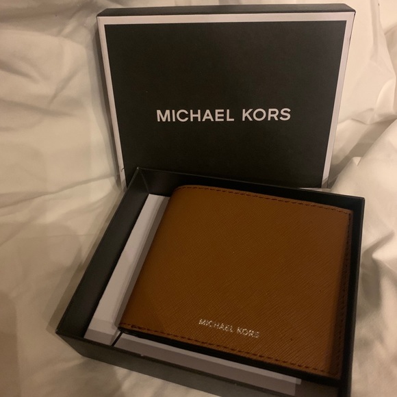 Brown MK Andy - Picture 1 of 3